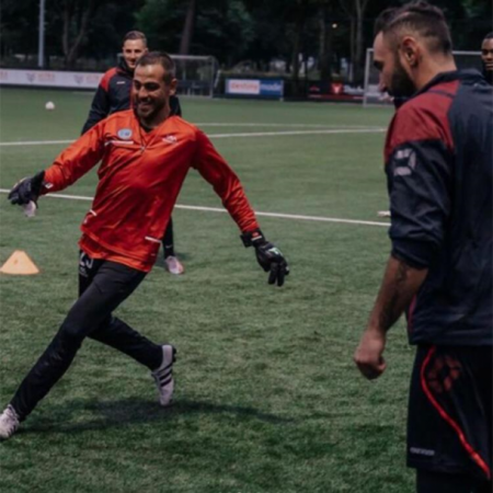 “Çukur"un aktyoru futbolçu oldu -  Hollandiya klubuna keçdi (FOTO)